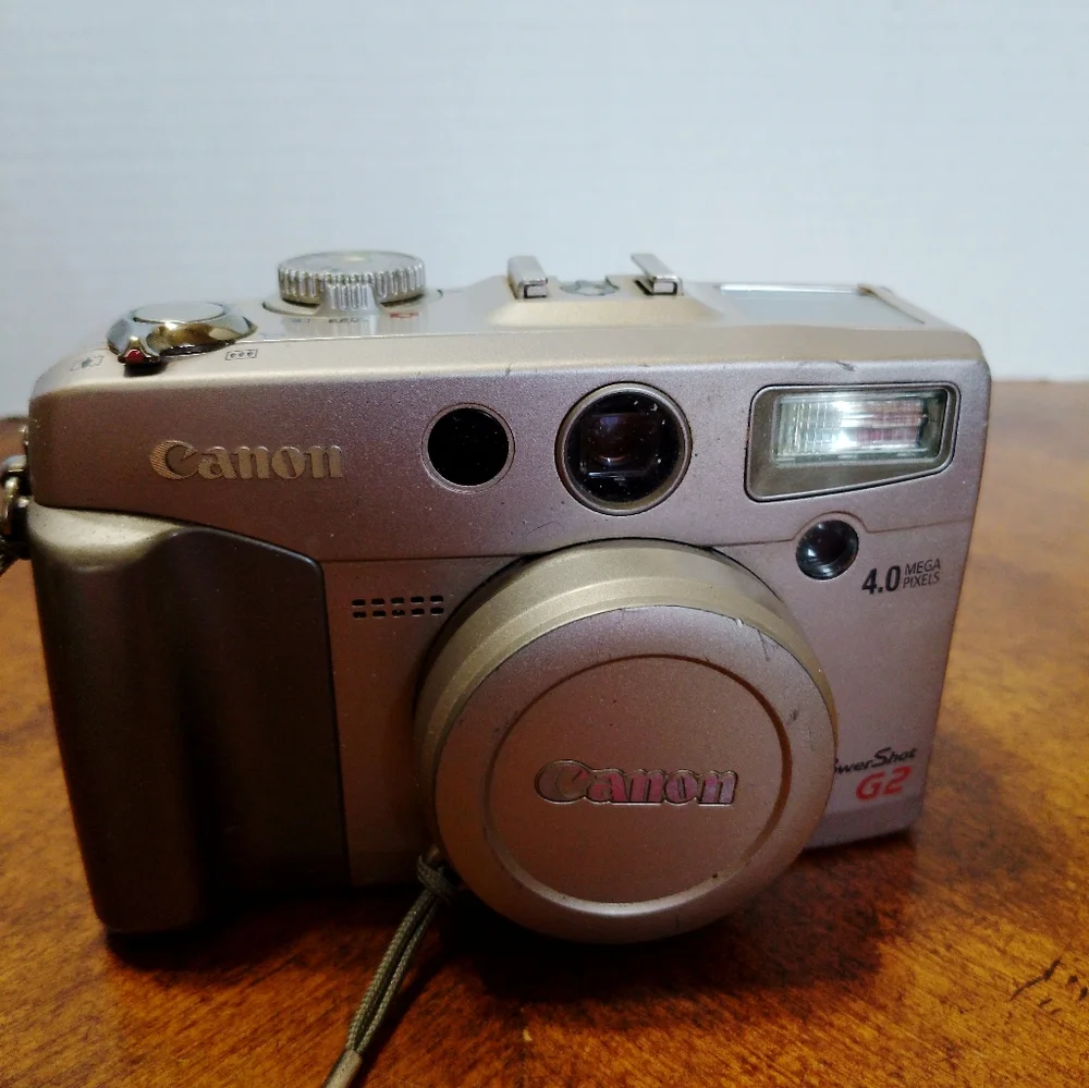 Canon PowerShot G2 Digital Camera - Silver